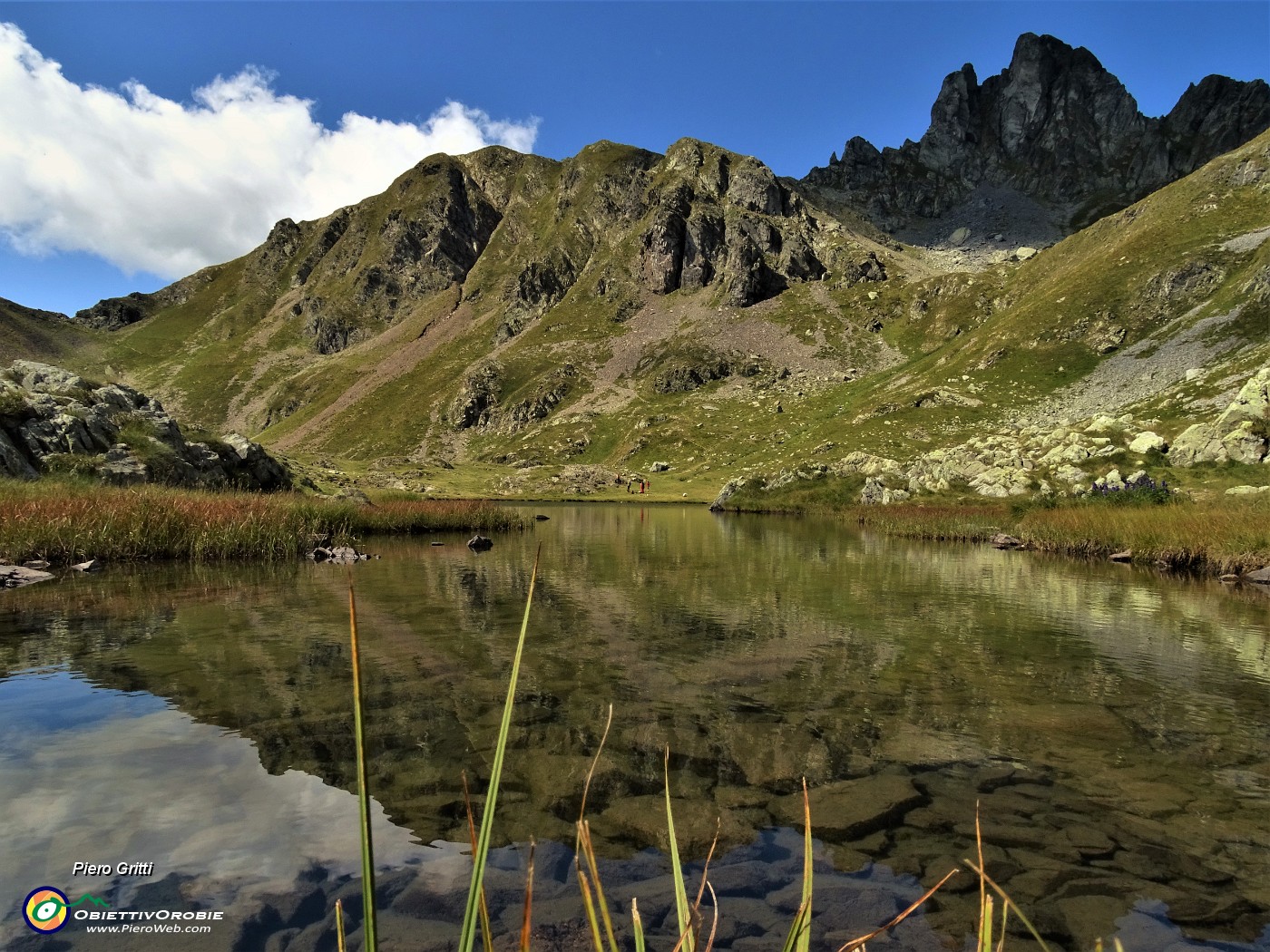 29 Lago di  Ponteranica sup. (2115 m) con da sx Quota 2309, Valletto.JPG